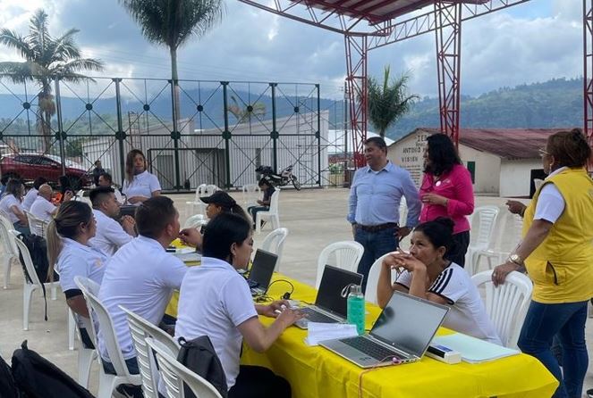 César Augusto Manrique, director de Función Pública, acompañó a la comunidad y a las y los servidores que hicieron parte de este festival