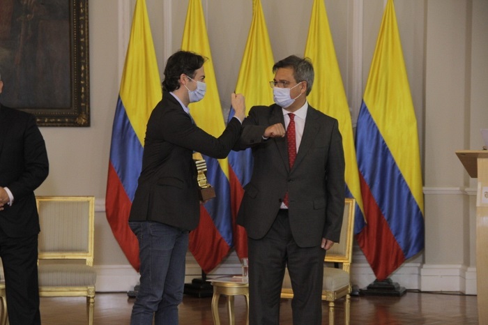 El alcalde de Medellín, Daniel Quintero y el director de Función Pública, Fernando Grillo