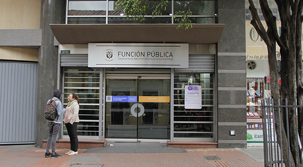 Foto de la fachada de la sede de Función Pública