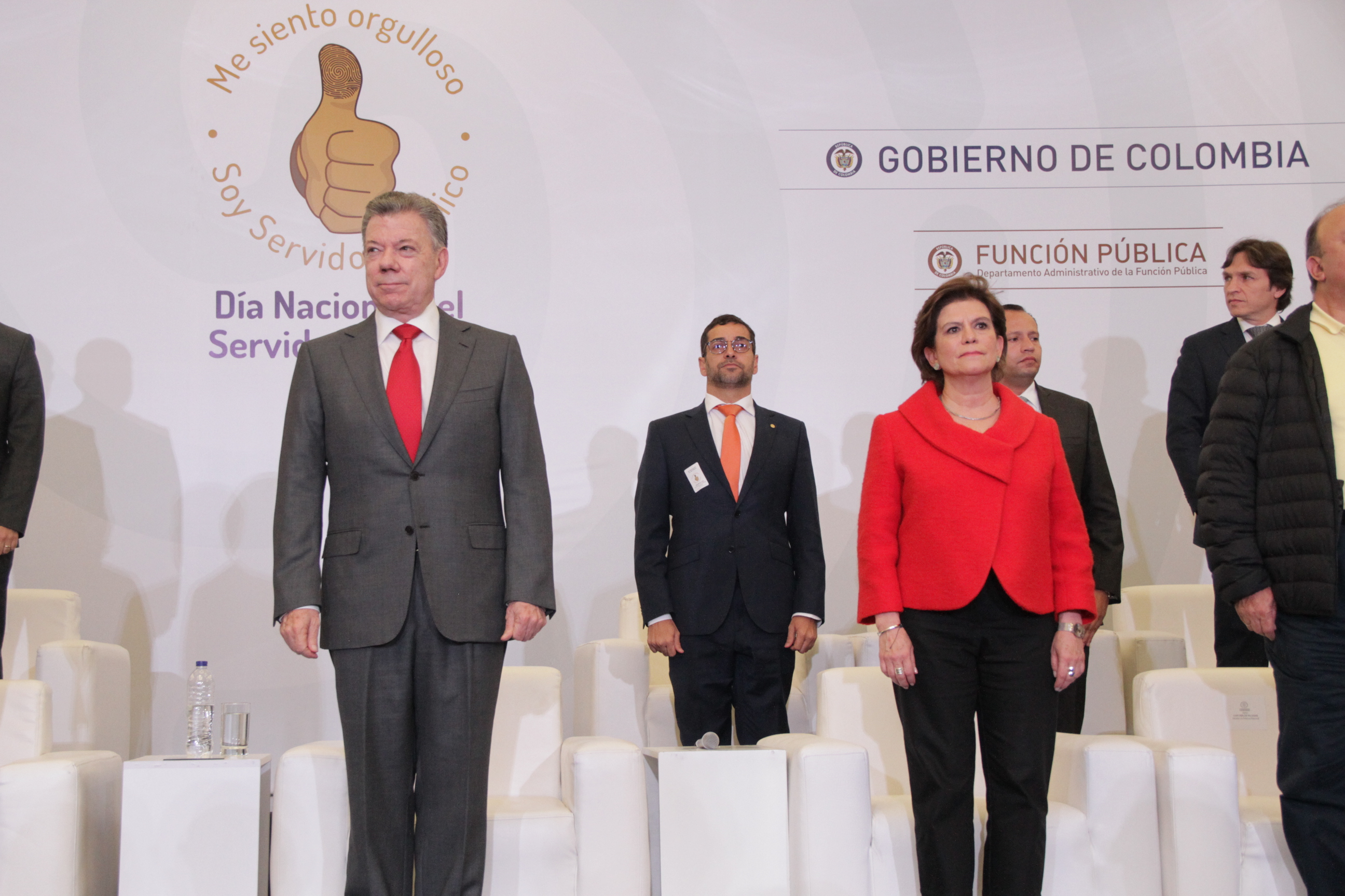 Presidente Juan Manuel Santos y directora de Función Pública, Liliana Caballero.