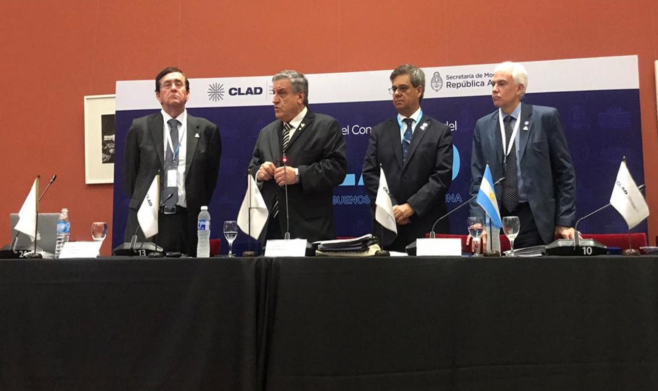El director de Función Pública, Fernando Grillo, tras ser elegido como Presidente del CLAD
