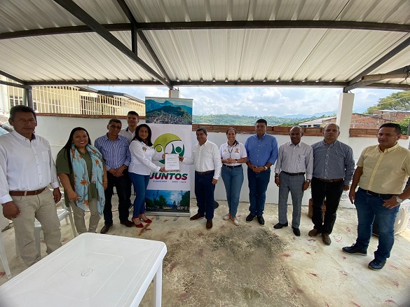 El director de Función Pública en compañia de los alcaldes de municipios del Macizo Caucano oficializan el nodo regional para proteger los recursos hídricos