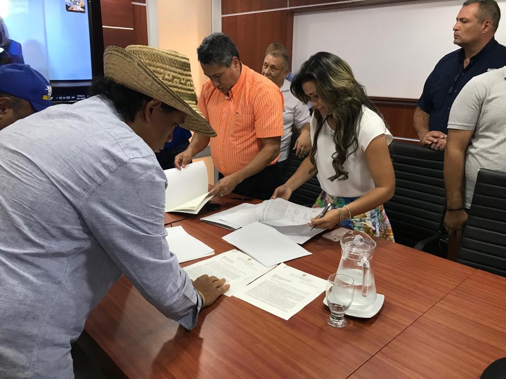 Firma convenio Función Pública Alcaldía de Riohacha