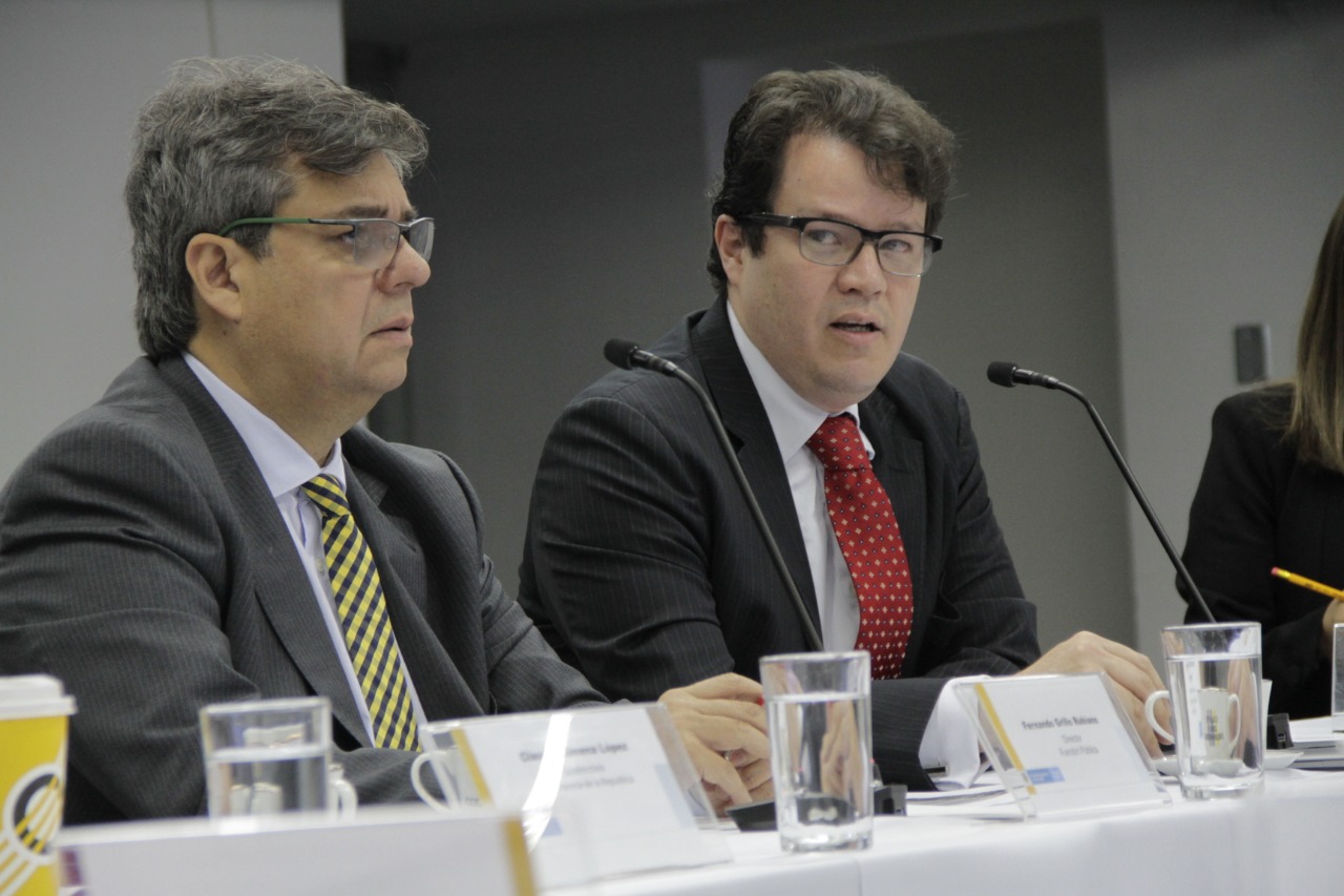 Fernando Grillo, director de Función Pública y el Consejero Presidencial para la Transformación Digital, Víctor Muñoz