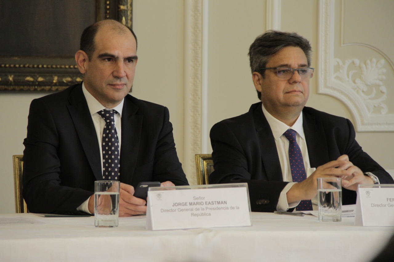 Secretario General de la Presidencia, Jorge Mario Eastman y Fernando Grillo, director de Función Pública 