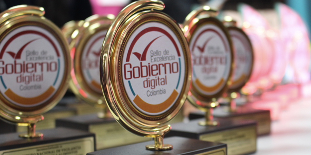 Entidades pioneras en certificarse con el Sello de Excelencia recibieron reconocimiento Entidades pioneras en certificarse con el Sello de Excelencia recibieron reconocimiento