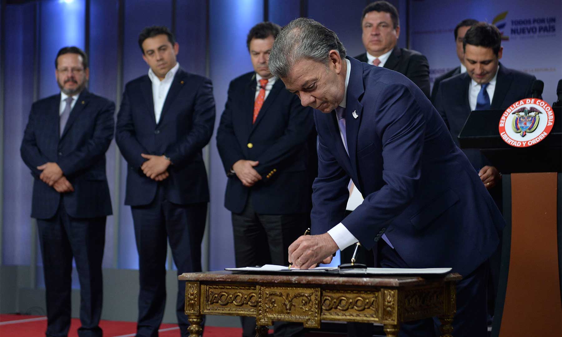 Firmado decreto que frena abusos por contratación con entidades sin ánimo de lucro